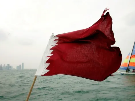 ¿Qué simboliza la bandera de Qatar?