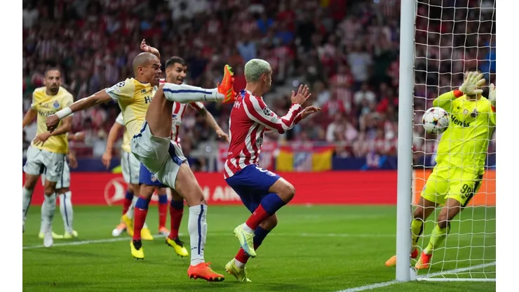 Griezmann rescató la victoria de Atlético de Madrid.