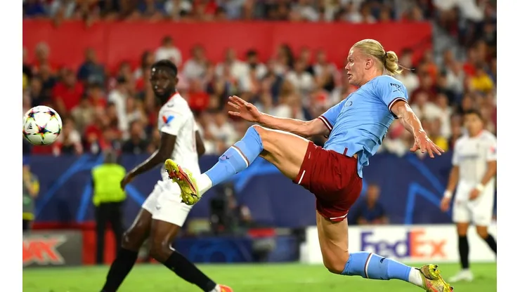 Halaand debutó por Champions en el City con un doblete.