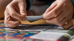 Panini deberá indemnizar a una jugadora.