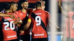 Festejo de gol de Atlético Goianiense.