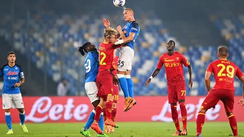 Reñido partido entre Napoli y Lecce.