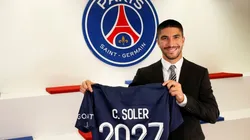 Carlos Soler fue anunciado como nuevo jugador de PSG.