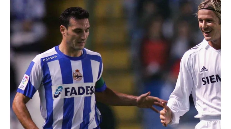 Lionel Scaloni jugando para Deportivo La Coruña.