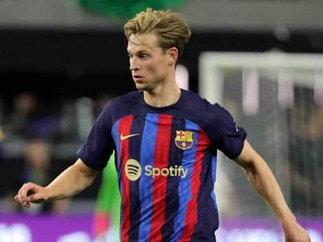 Frenkie de Jong viaja a Inglaterra y despierta el tema de su posible salida