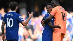 Sterling jugó un partidazo y es felicitado por Pulisic y Mendy.