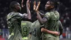 Festejo de gol de Milan.