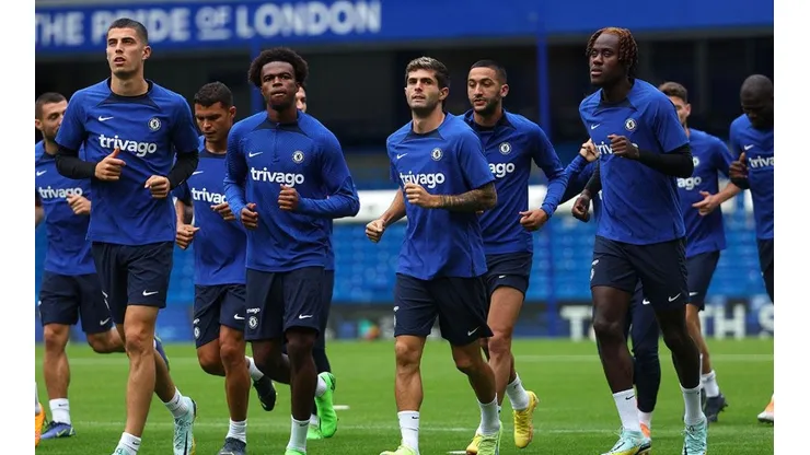 Chelsea en entrenamiento en Stanford Bridge.