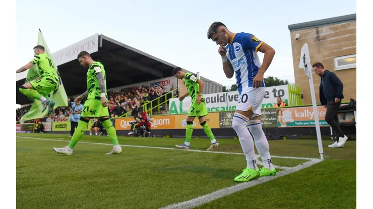 Enciso en su primer partido oficial con Brighton.