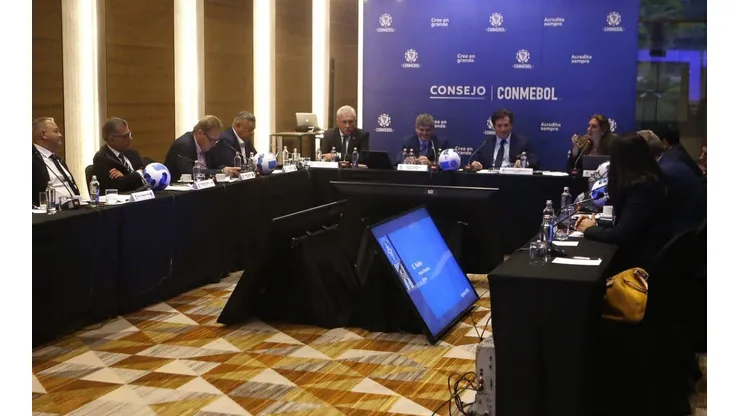 El Consejo de Conmebol reunido en Chile.