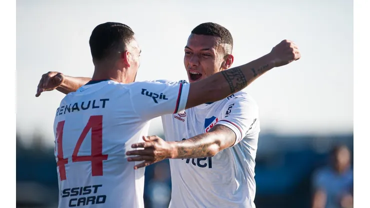 Fagúndez celebra su gol ante Liverpool.