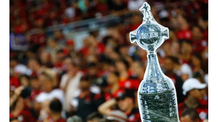 Trofeo de la Copa Libertadores.