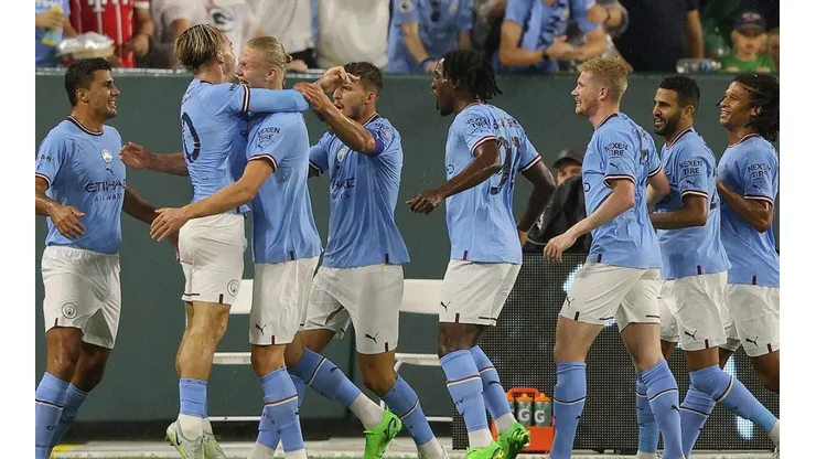 Manchester City en festejo de gol en pretemporada.