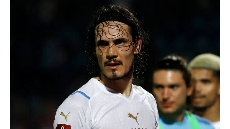 Edinson Cavani todavía no define su futuro.