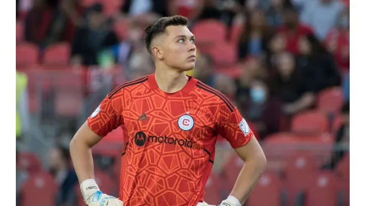 Gabriel Slonina, el joven arquero de 18 años, que ficha por Chelsea.