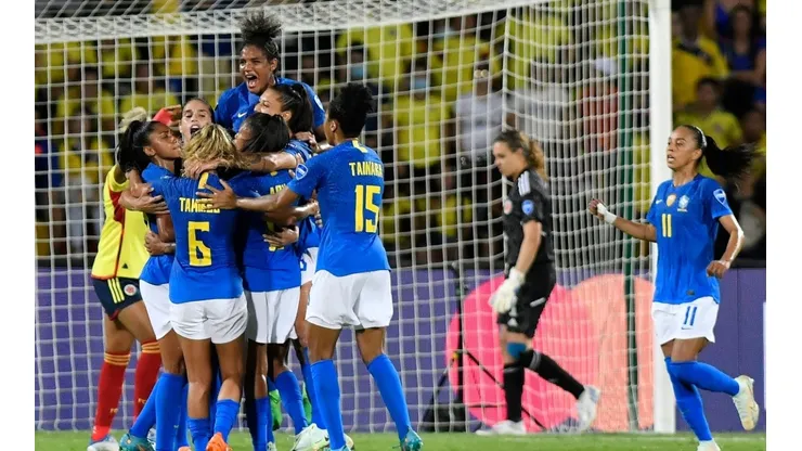 Brasil festejó ante Colombia en una apretada final.