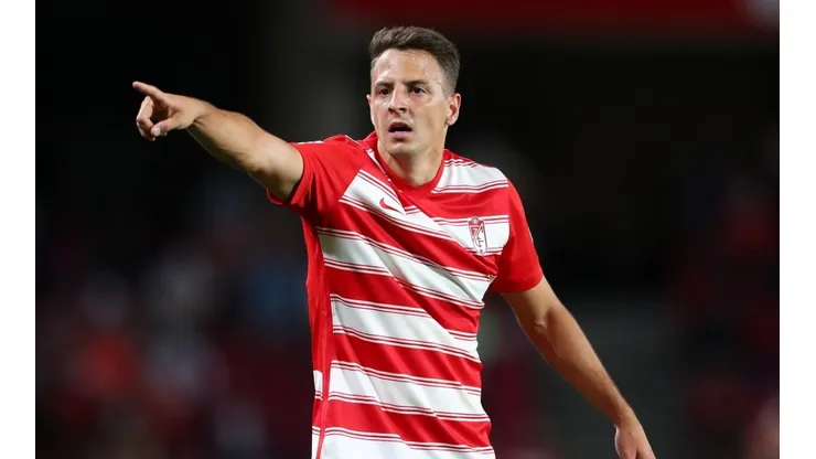 Santiago Arias en un encuentro con Granada,