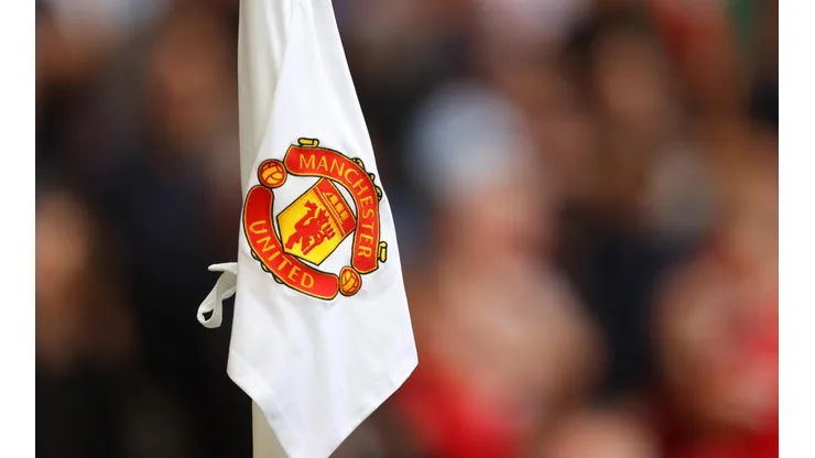 Manchester United busca reforzar su mediocampo.