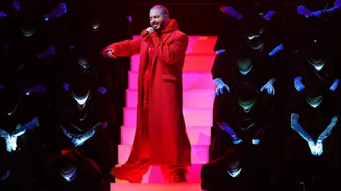 J Balvin se estará presentando en el Movistar Arena.