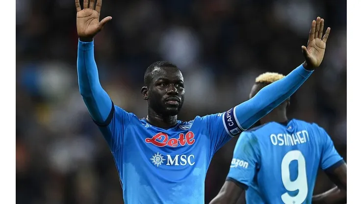 Koulibaly en partido con Napoli.
