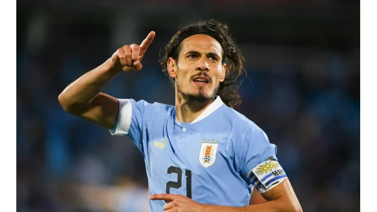 Edinson Cavani sigue sin definir dónde jugará la próxima temporada.