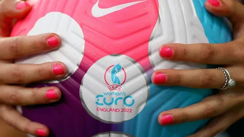 Balón de la Euro femenina.