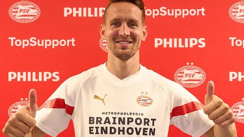 Luuk de Jong en presentación con PSV.