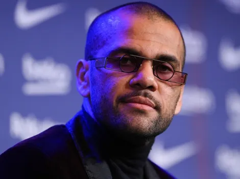 Dani Alves se enojó y desmintió rumores sobre su futuro