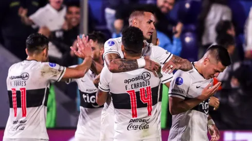 Olimpia dio el primer paso ante Goianiense.