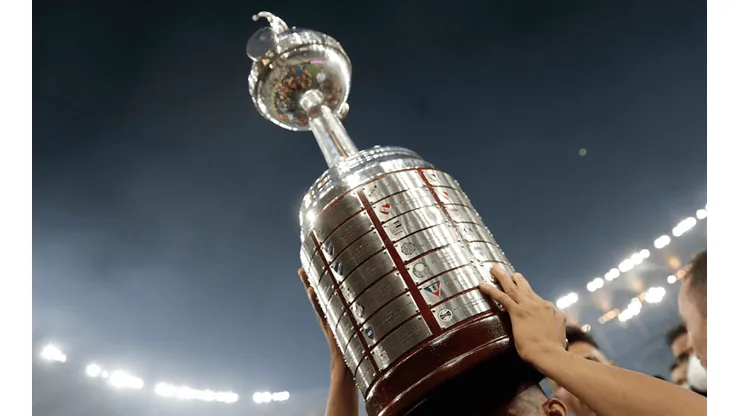 Trofeo de la Copa Libertadores.