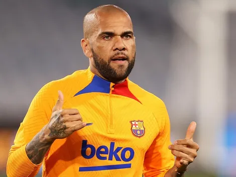 Dani Alves se habría ofrecido por mail a un modesto equipo y lo rechazaron
