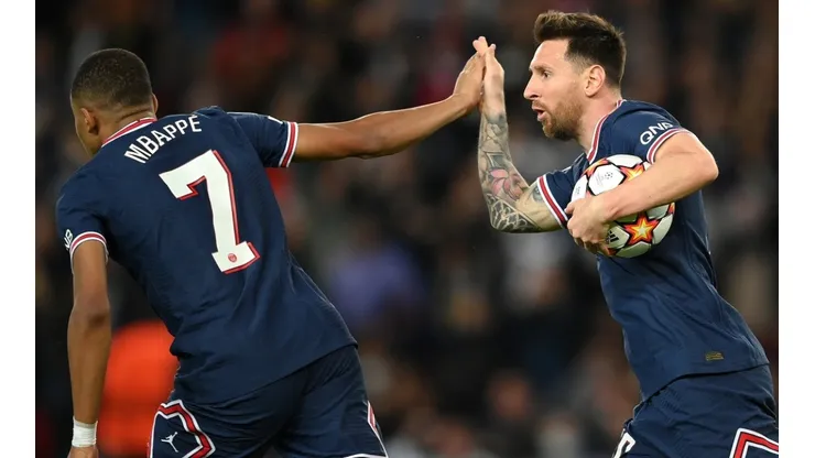 PSG quiere a alguien que cubra las espaldas de Messi y Mbappé.