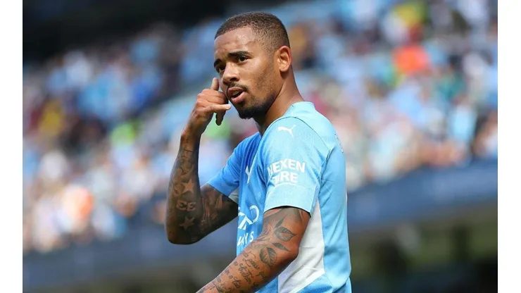 Gabriel Jesus en juego con Manchester City.