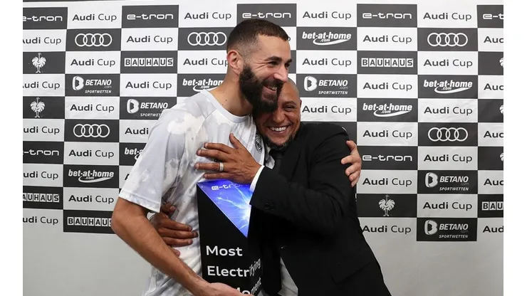 Benzema y Roberto Carlos, referentes del club delante del patrocinio que se va.