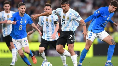 Acción de juego entre Argentina e Italia.