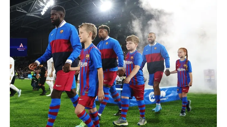 Umtiti podría ser uno de los que se irá tras rescisión de contrato.