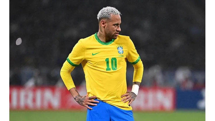 Neymar en acción con Brasil.