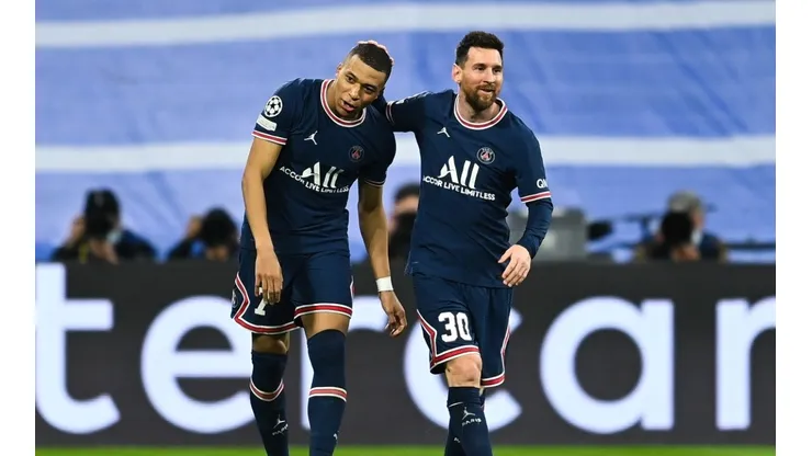 Mbappé y Messi tendrían un importante nuevo compañero en el ataque.