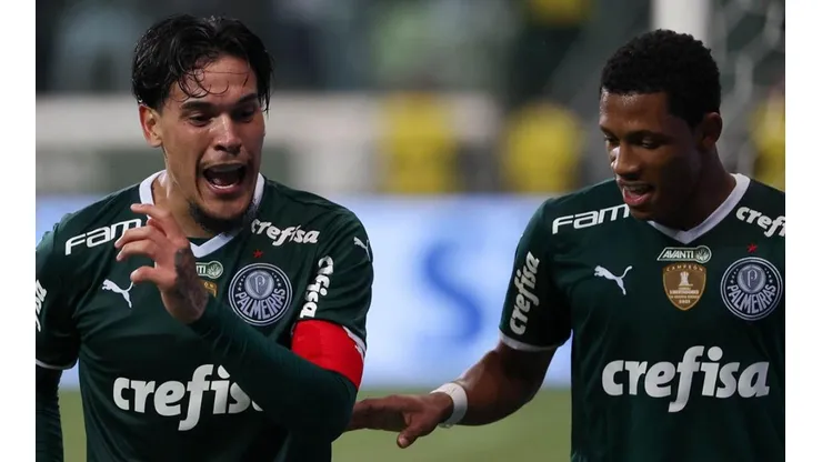 Festejo de gol de Gustavo Gómez.