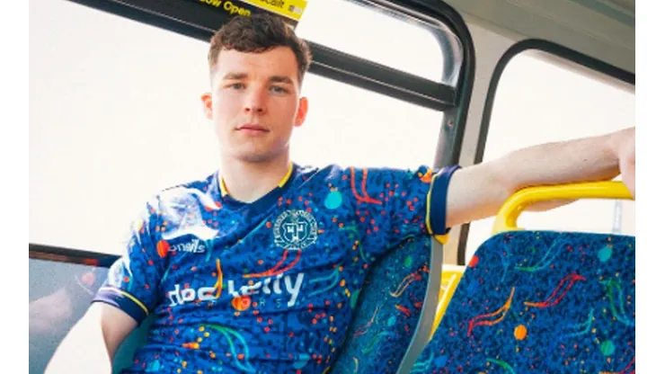 La imagen de la camiseta junto con el asiento.