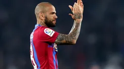 Dani Alves ya sabe la decisión de Barcelona.