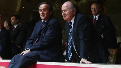 Platini y Blatter, gravemente acusados por delitos.
