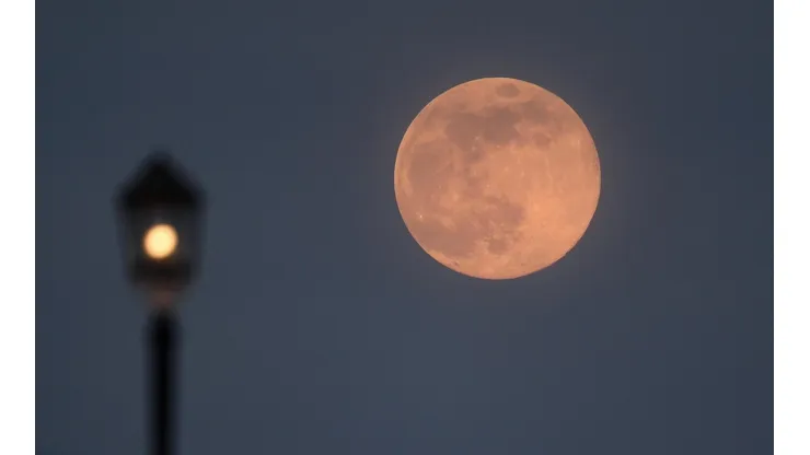 Luna Llena Fresa | cuáles son los signos del zodiaco afectados.
