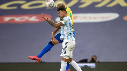 Richarlison v Cuti Romero