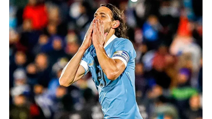 Cavani en festejo de gol de Uruguay.