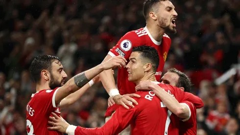 Manchester United busca sumar calidad a su defensa.