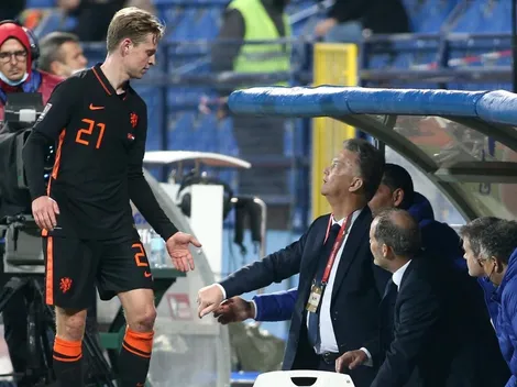 Van Gaal: "De Jong trae cualidades extra, por eso vale 112 millones de euros"