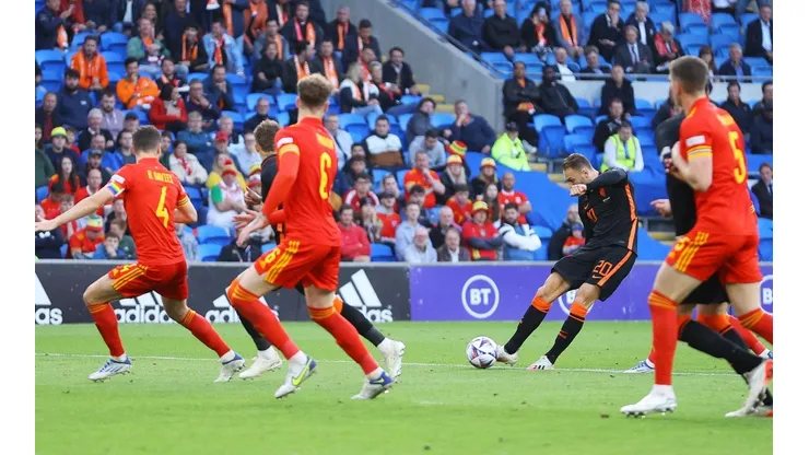 Koopmeiners, autor del gol de Países Bajos.