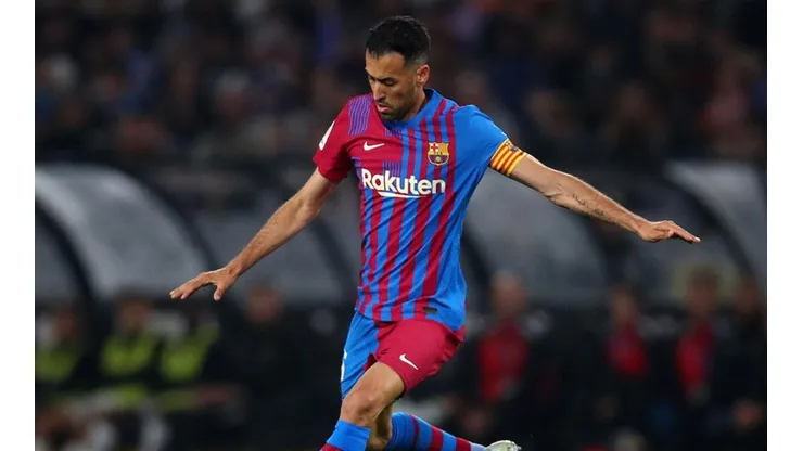Busquets en juego con Barcelona.