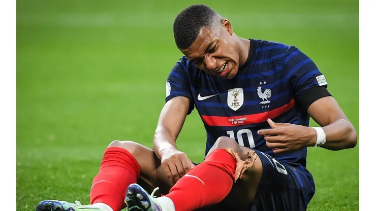 Mbappé se lesionó